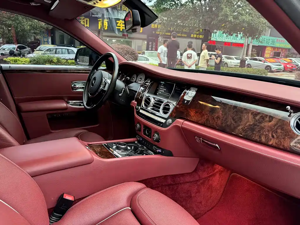 Rolls-Royce Ghost — миниатюра 7