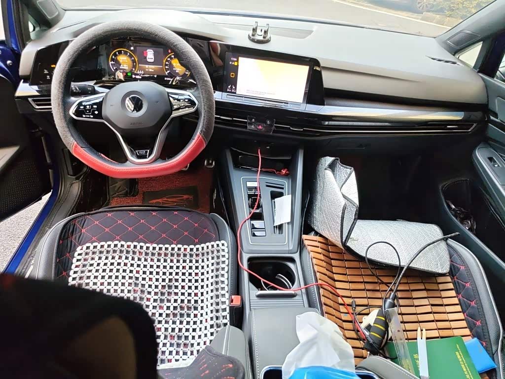 Volkswagen Golf 1.4 л 2021 г. Голубой, пробег 31300 км