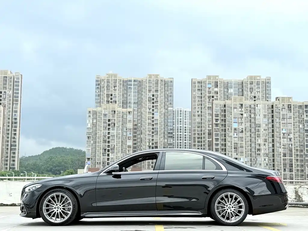 Mercedes-Benz S-Class — миниатюра 13