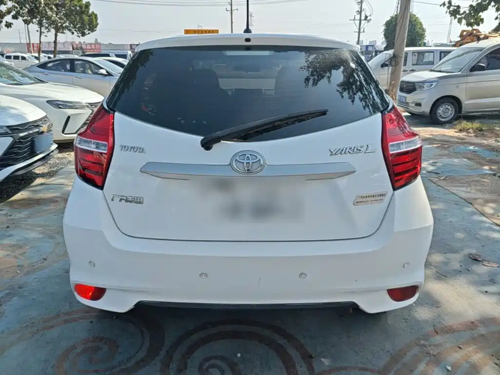 Toyota Yaris L — миниатюра 6
