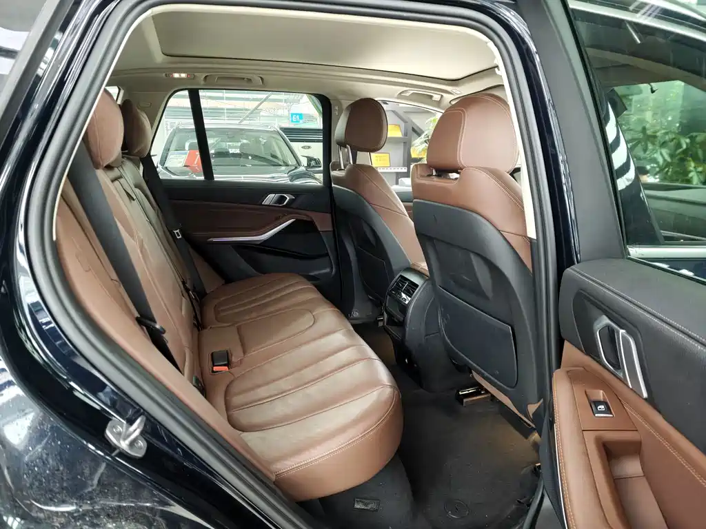 BMW X5 (Import) — миниатюра 11