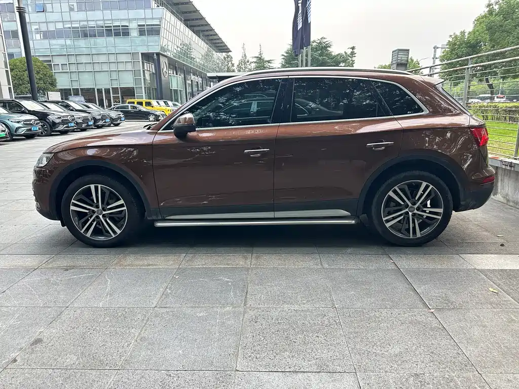 Audi Q5L — миниатюра 4