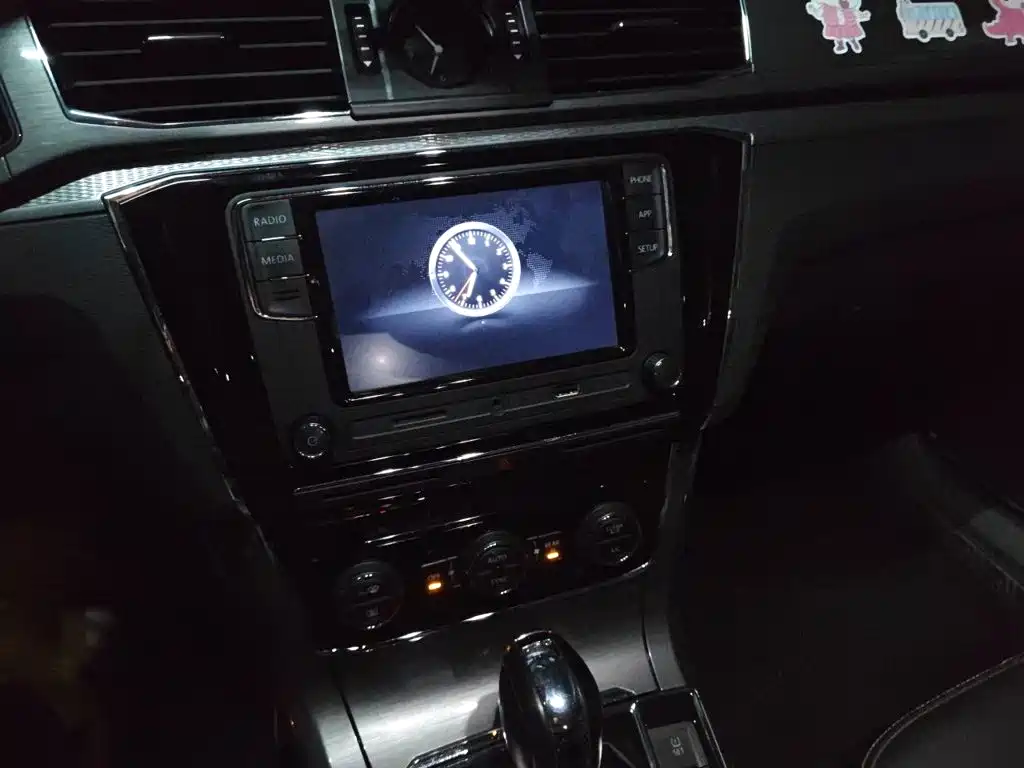 Volkswagen Passat — миниатюра 14