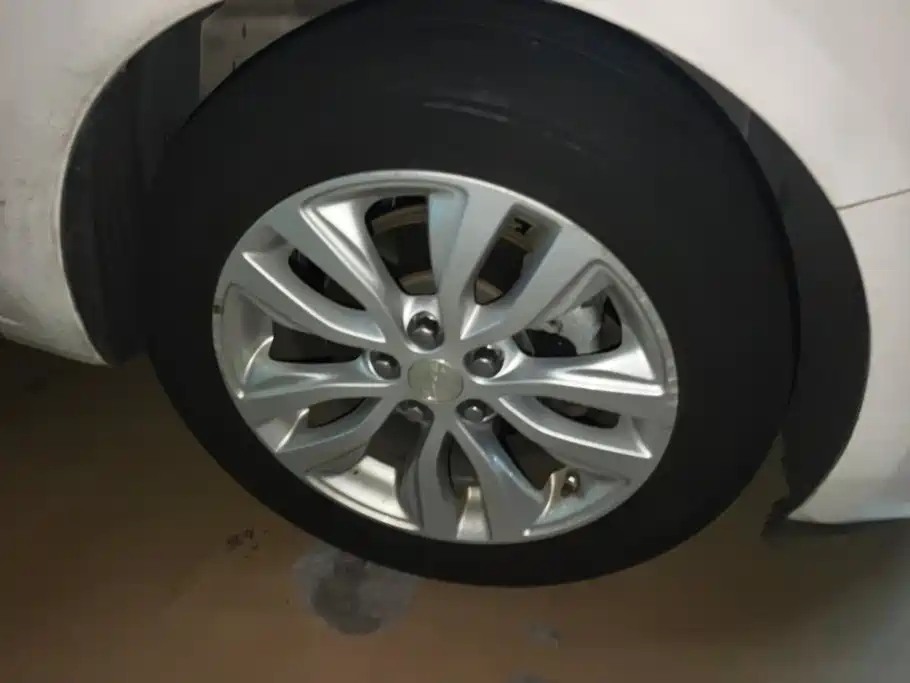 Buick Excelle — миниатюра 6