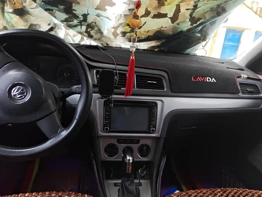 Volkswagen Lavida — миниатюра 13
