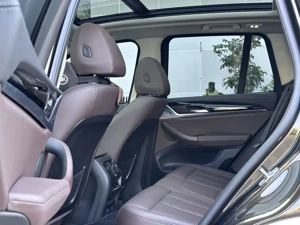 BMW X3 — миниатюра 8