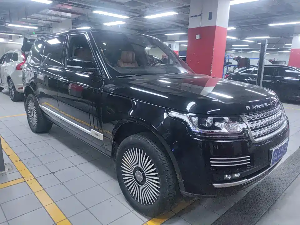 Land Rover Range Rover — миниатюра 5