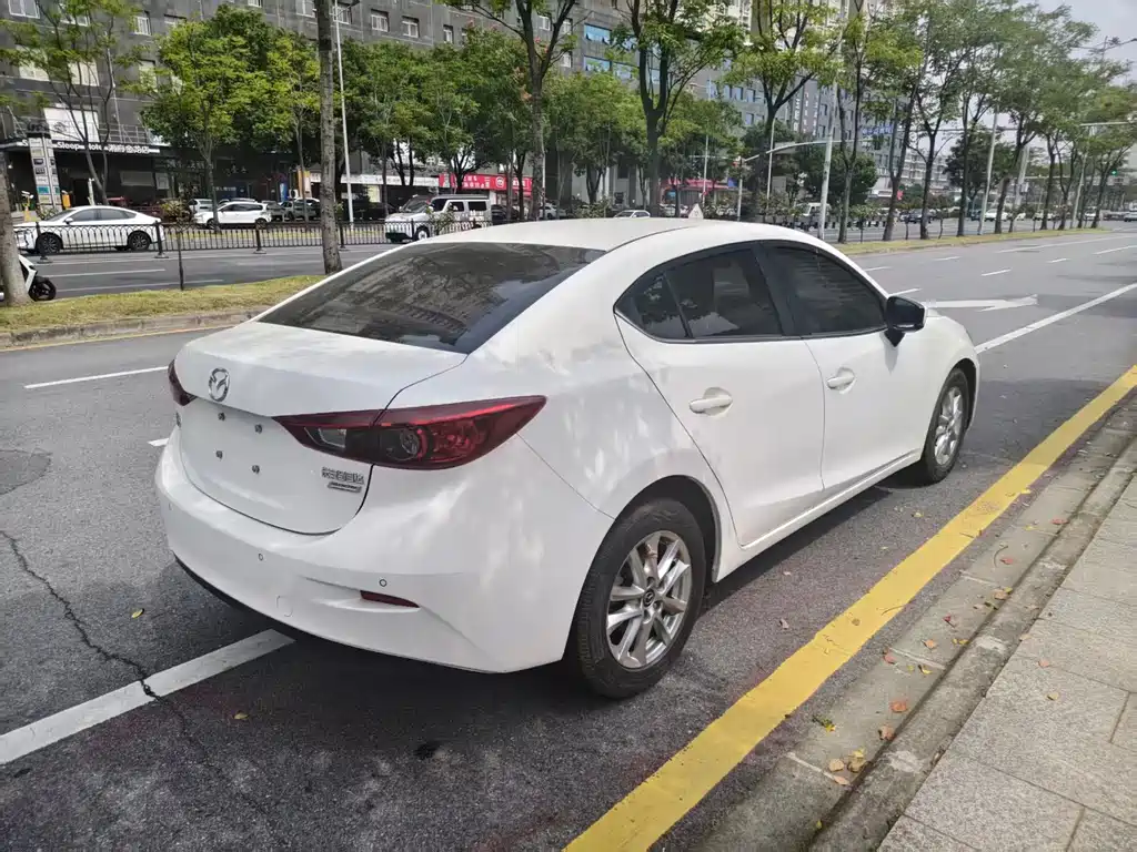 Mazda 3 Axela — миниатюра 9