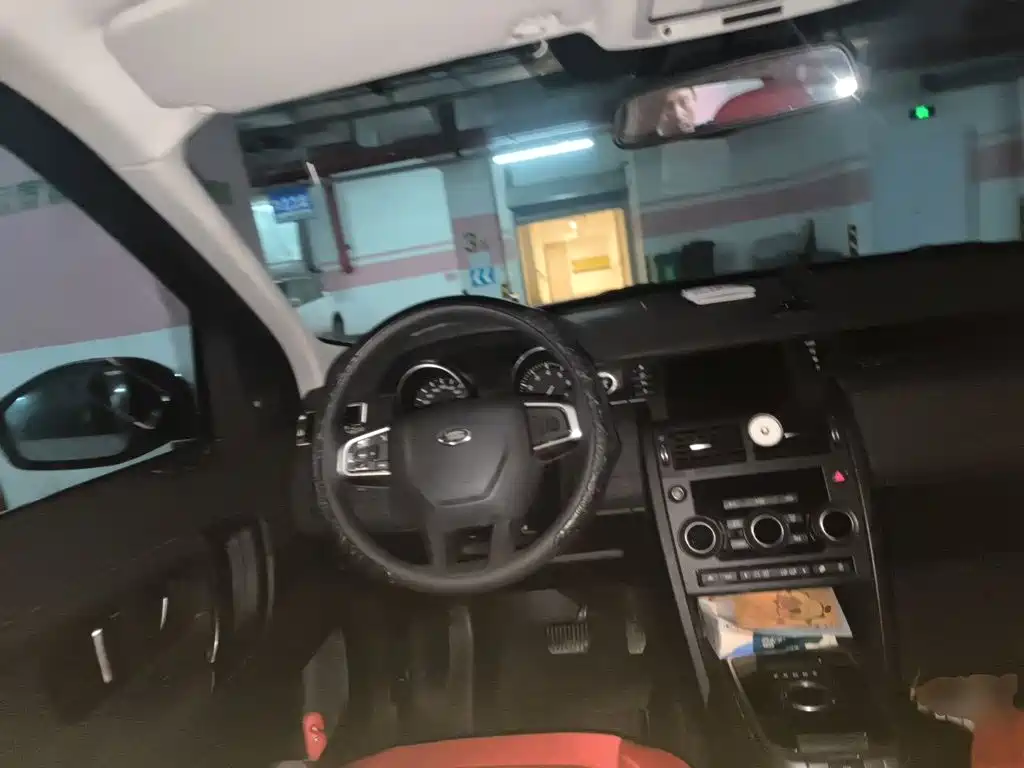 Land Rover Discovery Sport — миниатюра 6