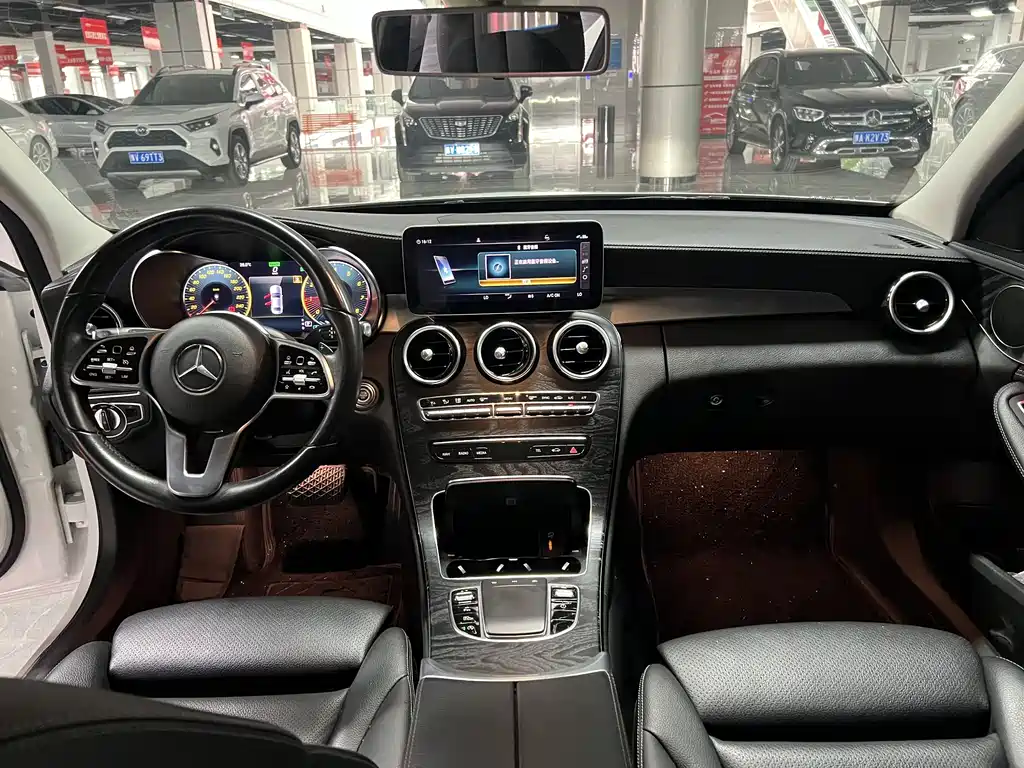 Mercedes-Benz C-Class — миниатюра 8