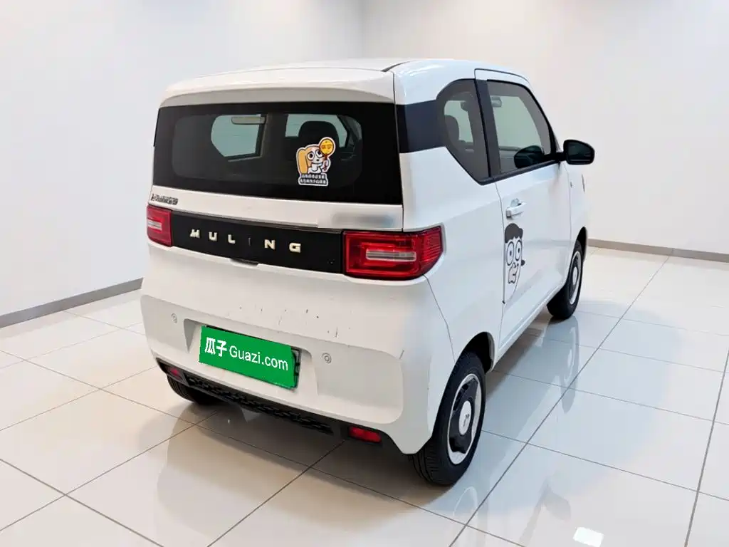 Wuling MINIEV — миниатюра 4