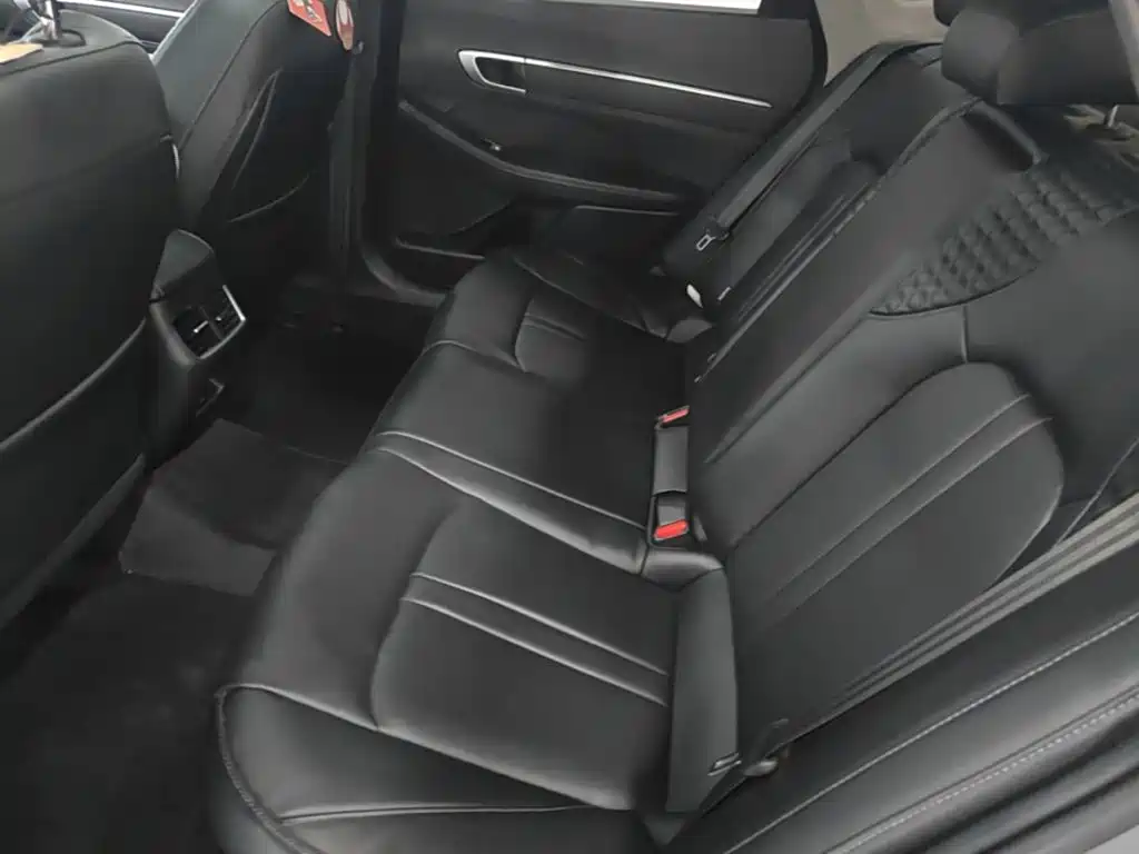 Hyundai Sonata — миниатюра 17