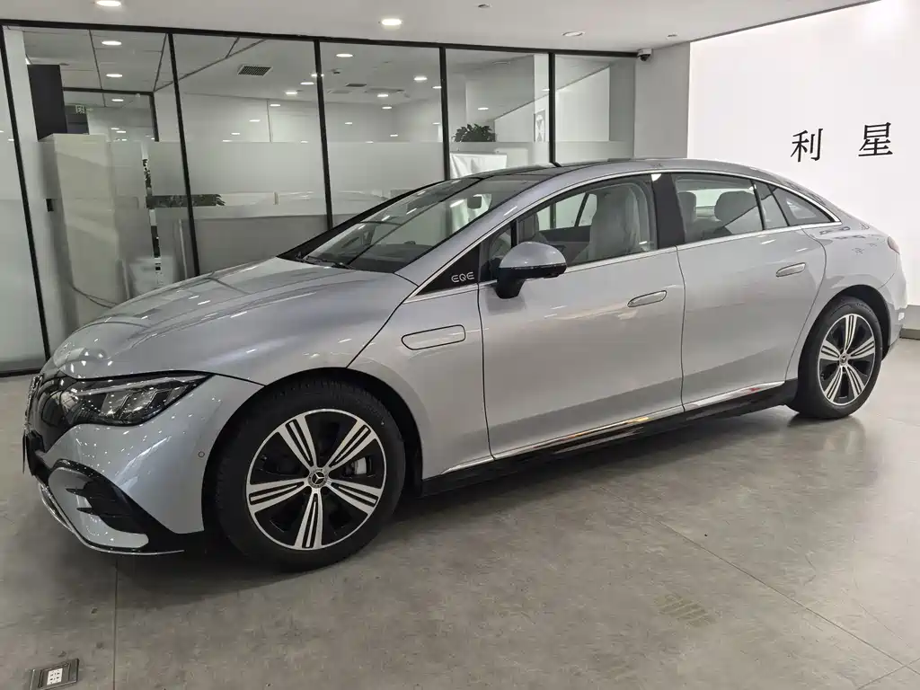 Mercedes-Benz EQE 2025 500 4MATIC Luxury