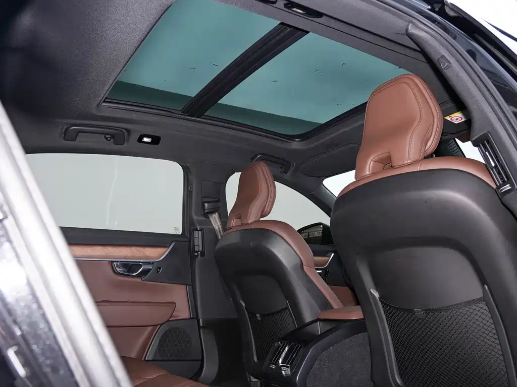 Volvo S90 — миниатюра 21