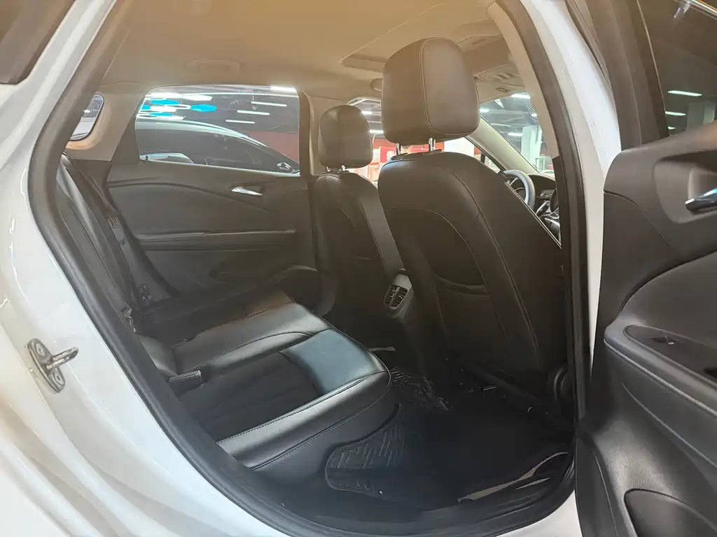 Buick Verano — миниатюра 4