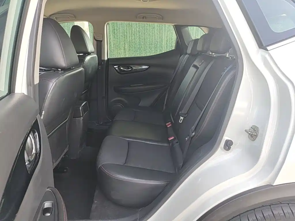 Nissan Qashqai — миниатюра 17