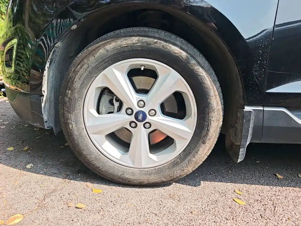 Ford Edge — миниатюра 23