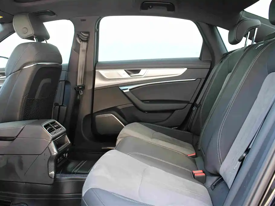 Audi A6L — миниатюра 13