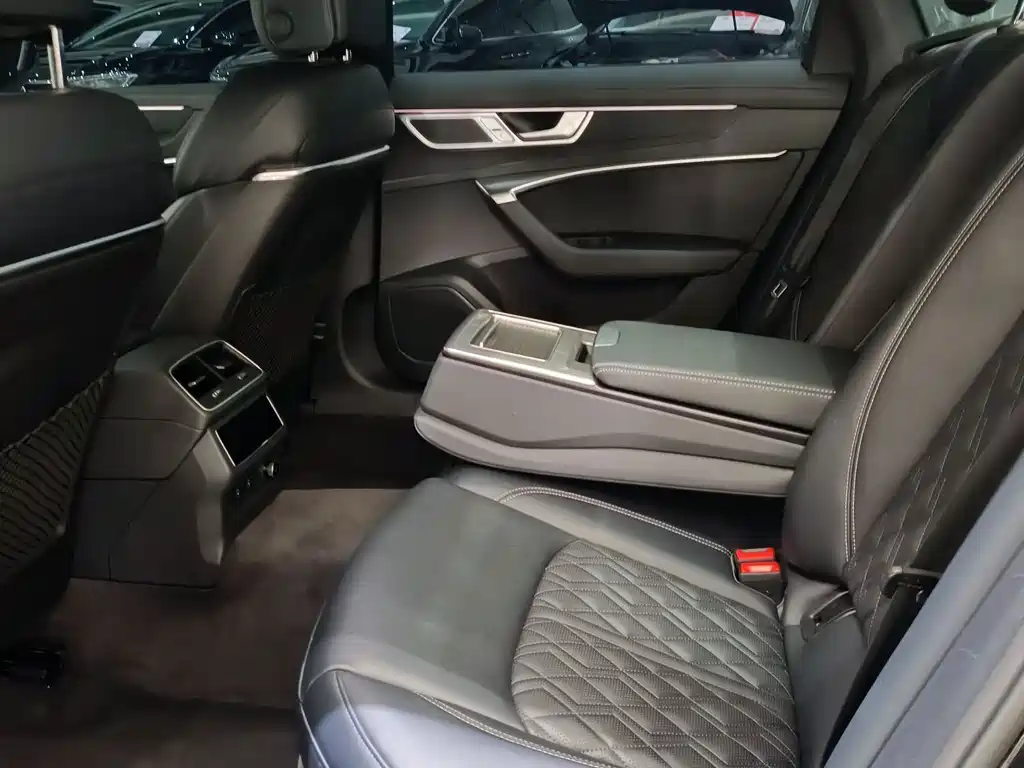 Audi A6L — миниатюра 8