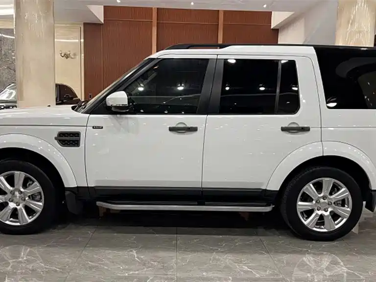 Land Rover Discovery — миниатюра 7
