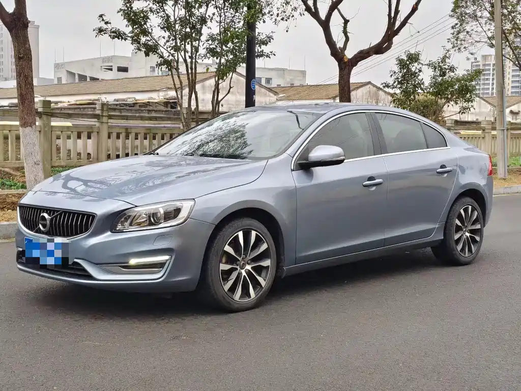 Volvo S60