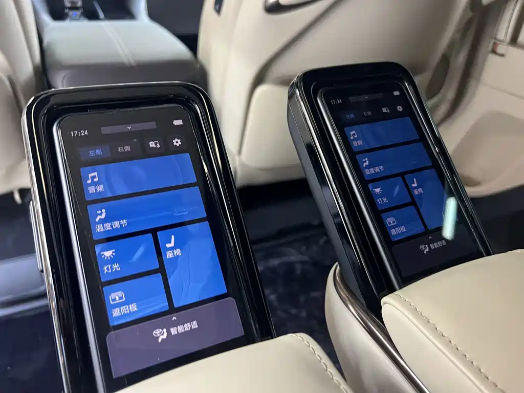 Toyota Vellfire — миниатюра 23