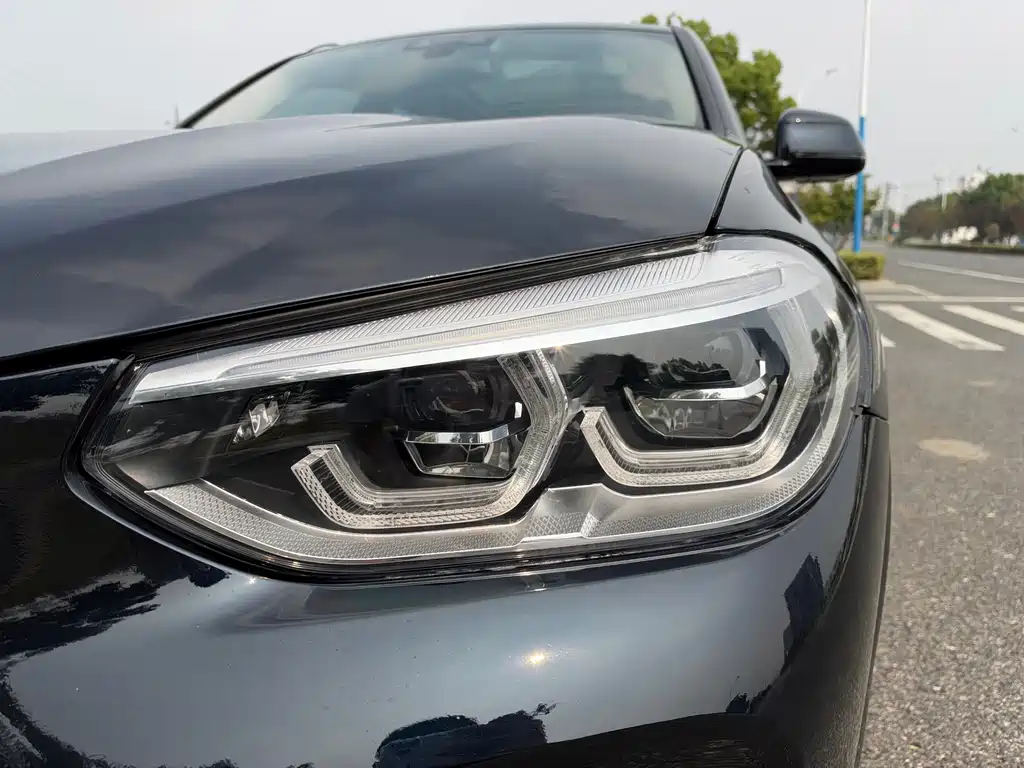 BMW X3 — миниатюра 9