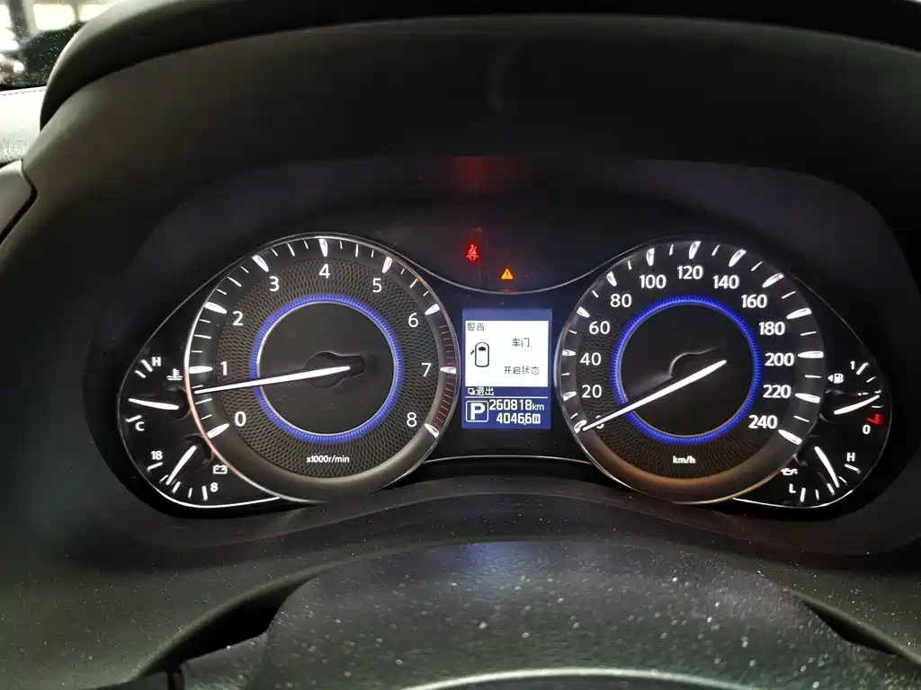 Infiniti QX80 — миниатюра 5