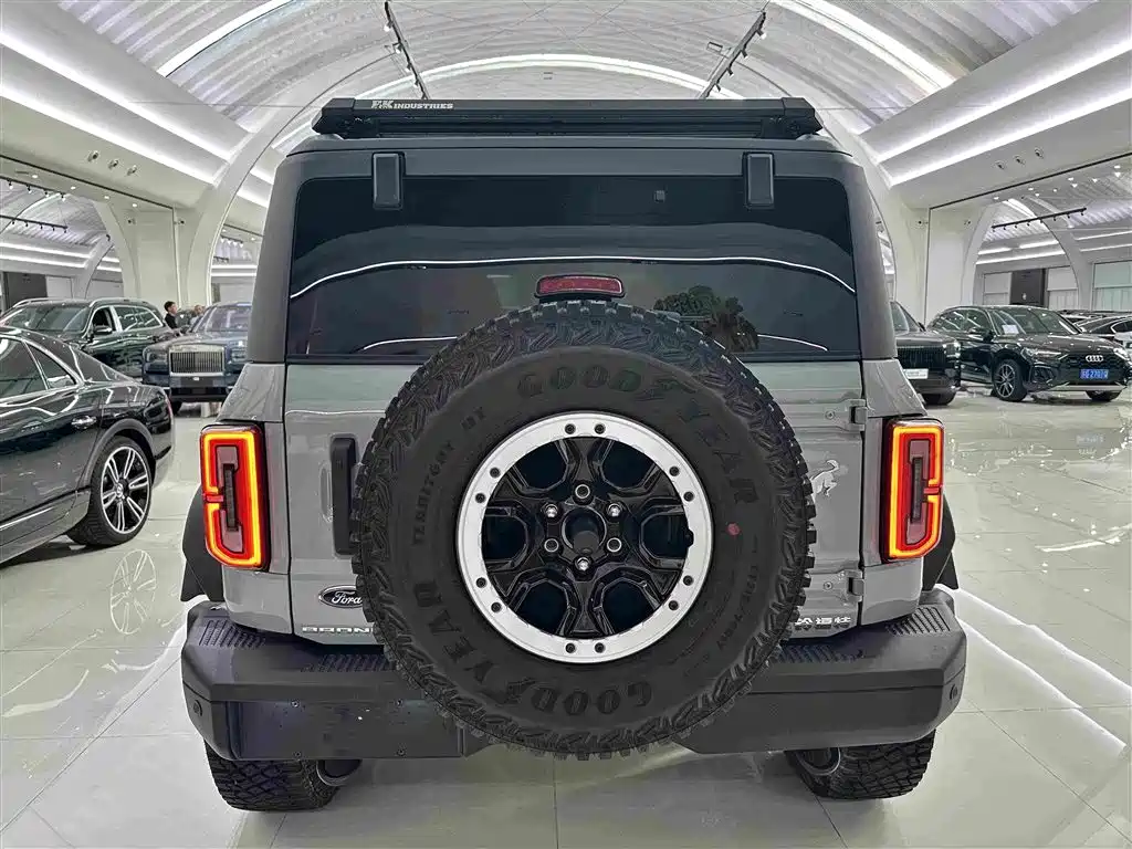 Ford Bronco — миниатюра 21