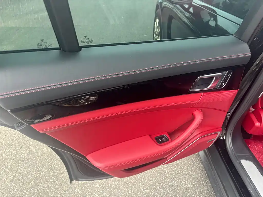 Porsche Panamera — миниатюра 7