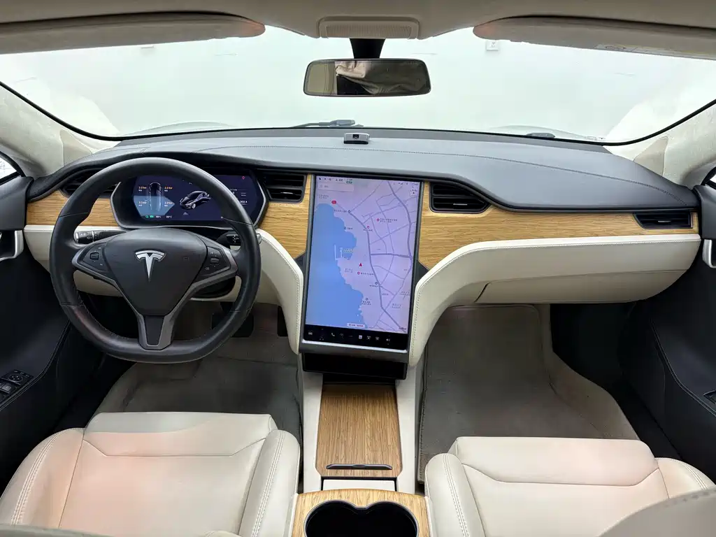 Tesla Model S — миниатюра 14