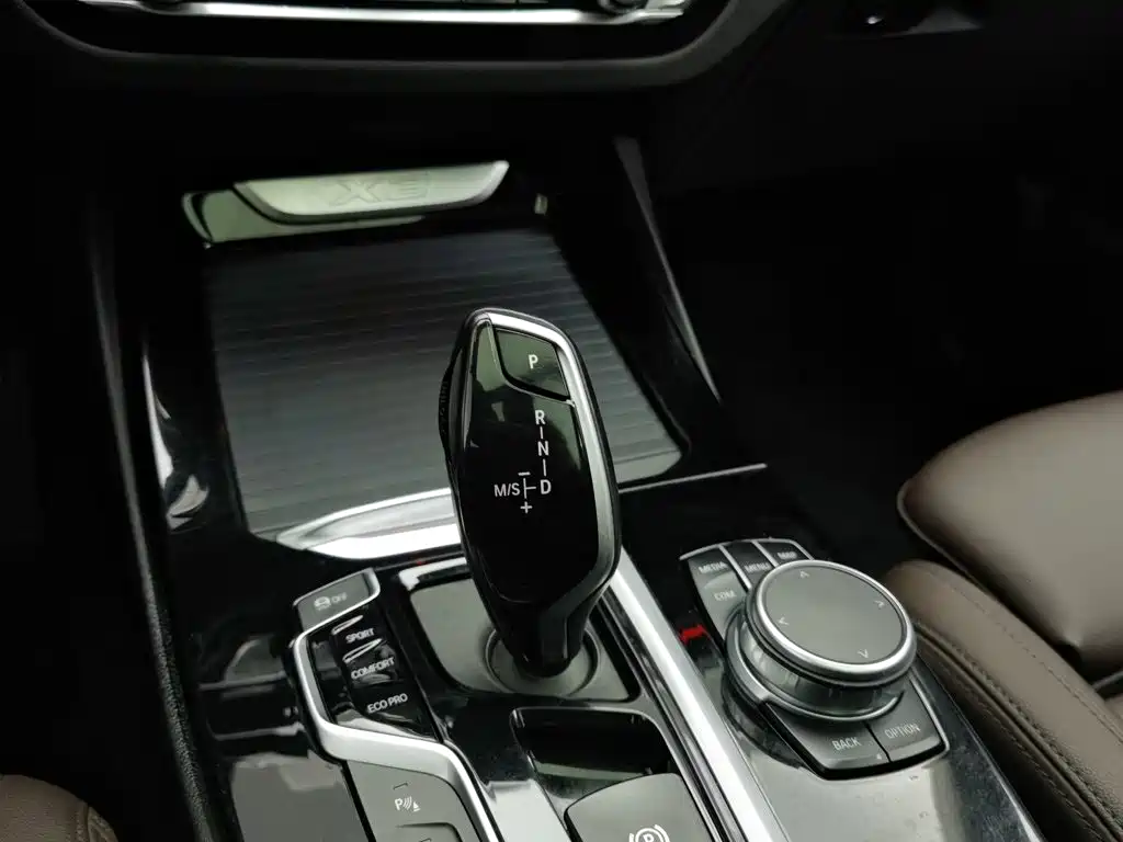 BMW X3 — миниатюра 13