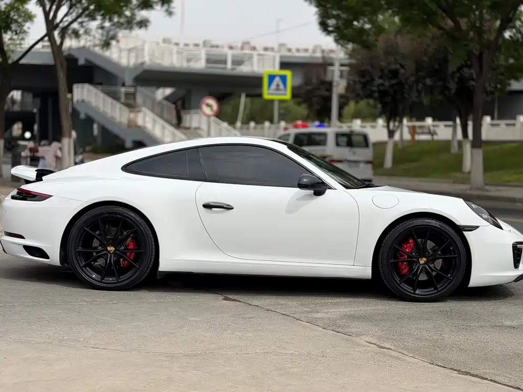 Porsche 911 2016 Carrera 3.0T