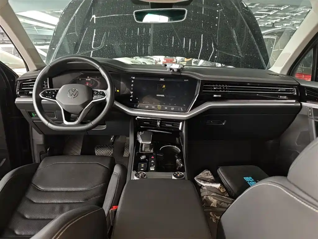 Volkswagen Touareg 2022 3.0TSI Sport