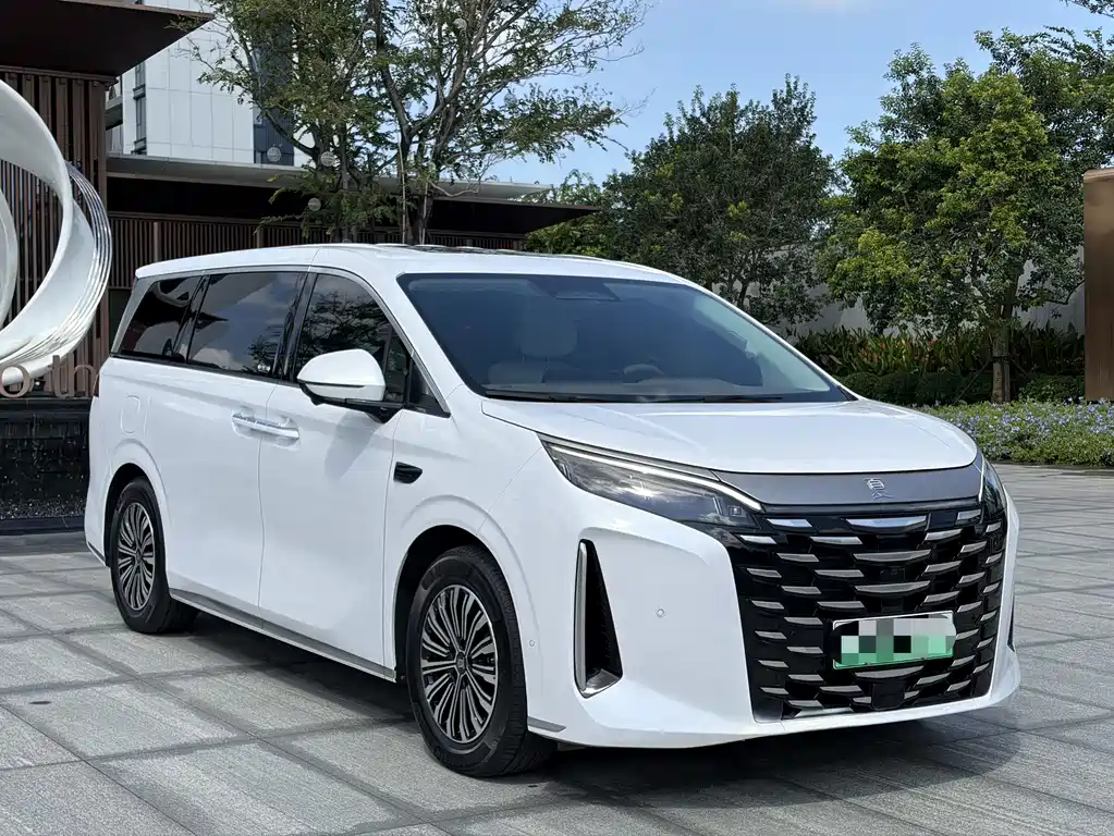 BYD Xia — миниатюра 4