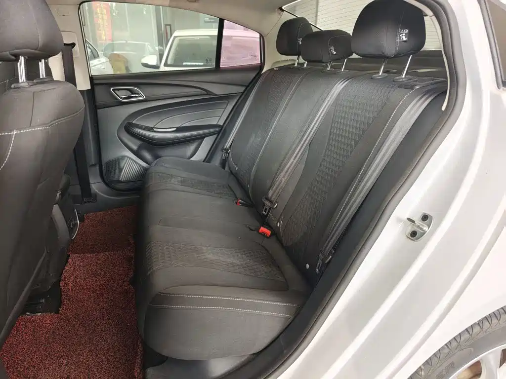 Roewe i5 — миниатюра 17