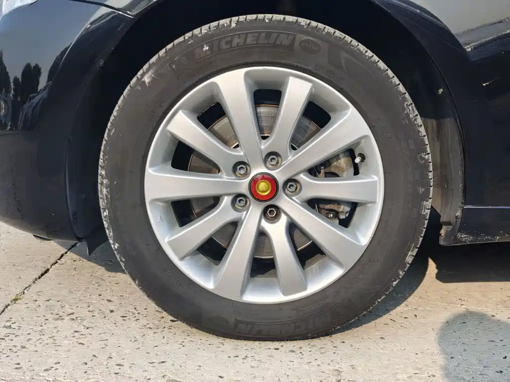 Hongqi Hongqi H7 — миниатюра 31