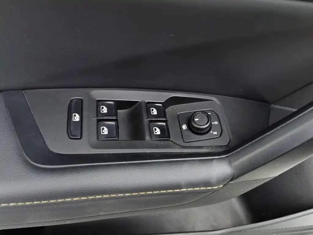 Volkswagen Lavida — миниатюра 9