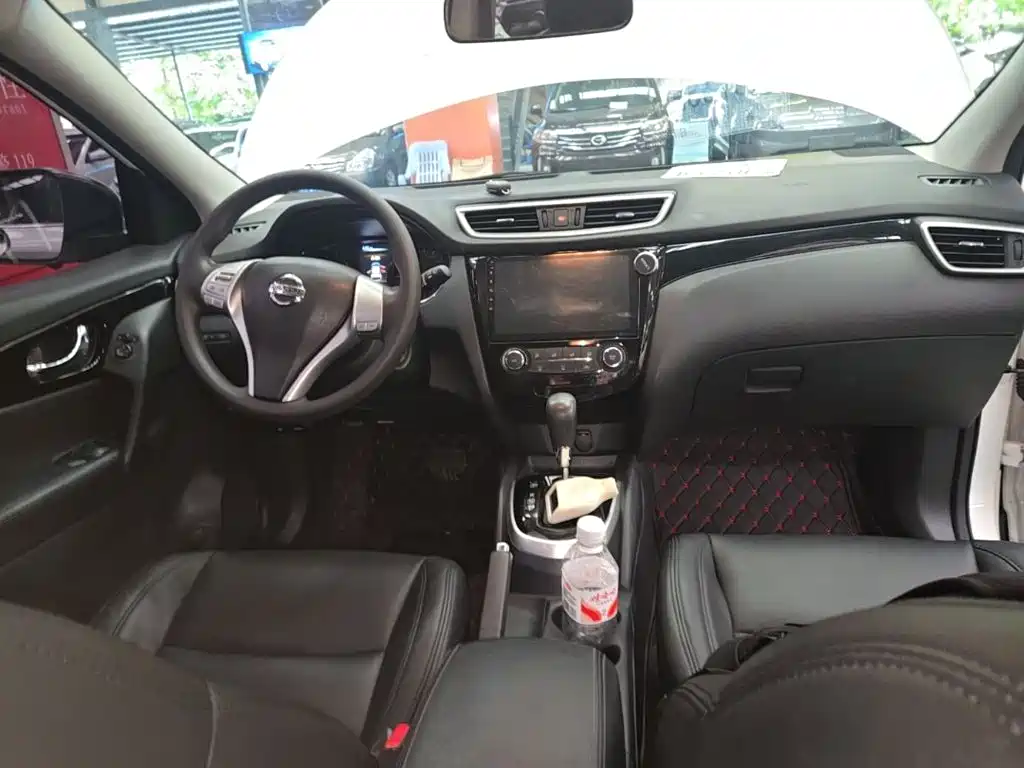Nissan Qashqai — миниатюра 10