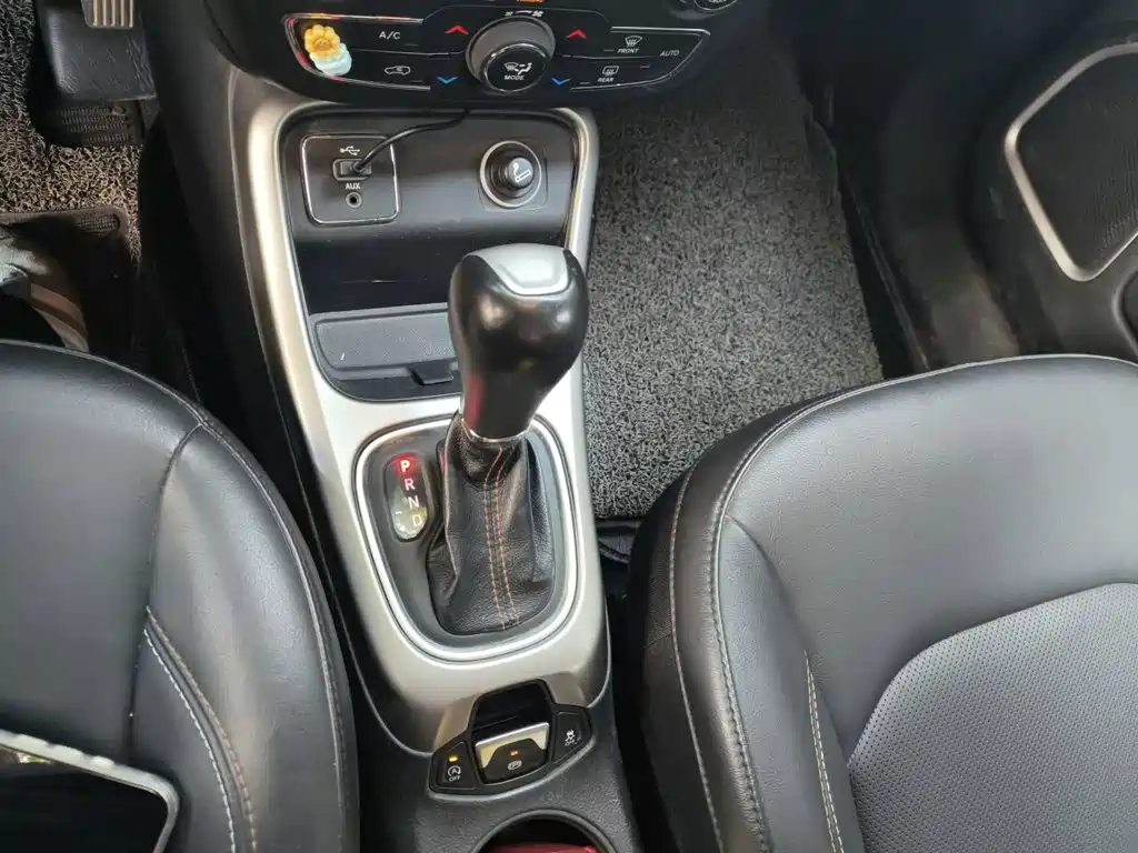 Jeep Compass — миниатюра 15