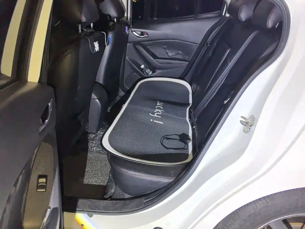 Mazda 3 Axela — миниатюра 18
