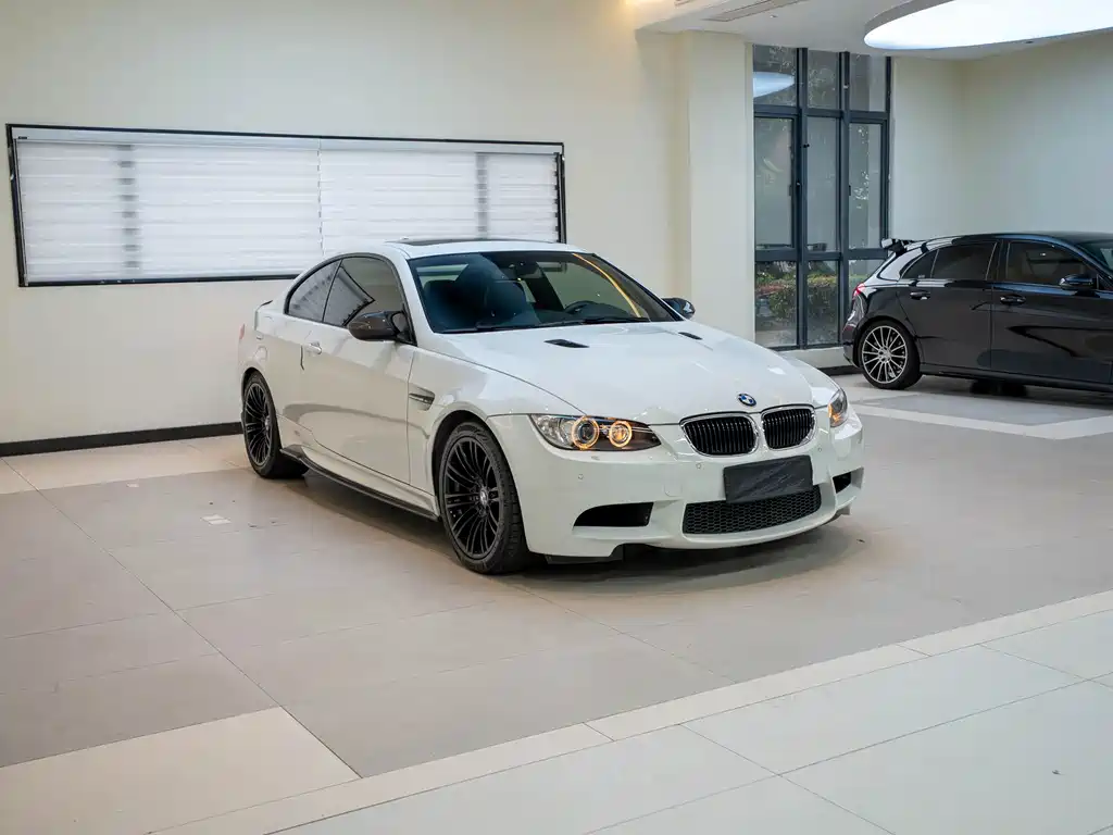 BMW M3 — миниатюра 3