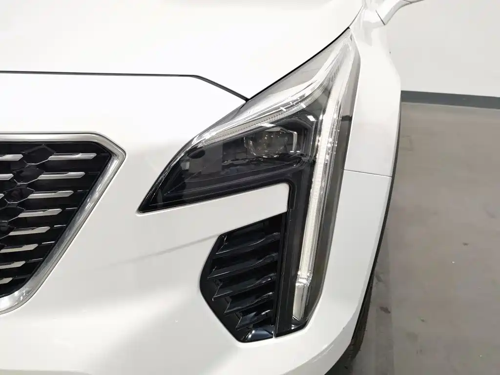Cadillac XT4 — миниатюра 7