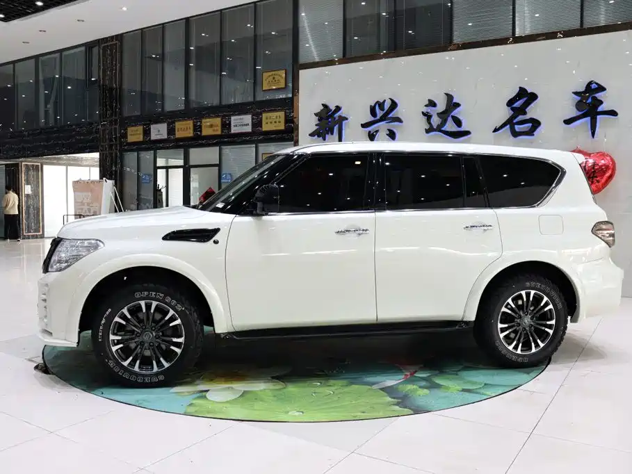 Nissan Patrol — миниатюра 3