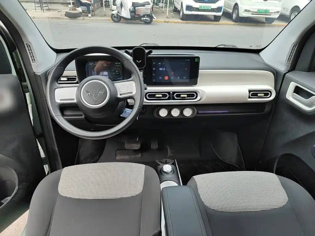 Wuling MINIEV — миниатюра 10
