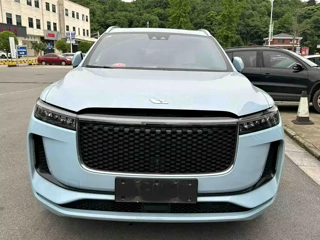 Li Auto ONE 2021 6 мест