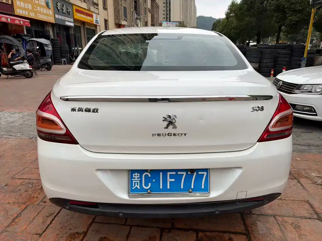Peugeot 308 — миниатюра 5