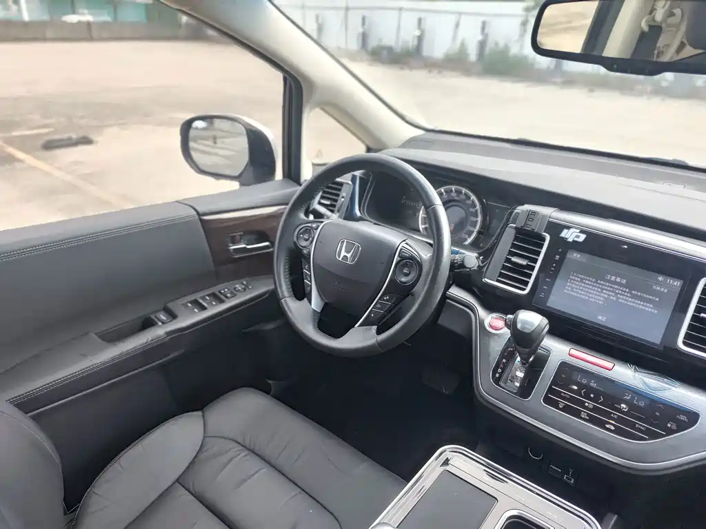 Honda Elysion — миниатюра 19