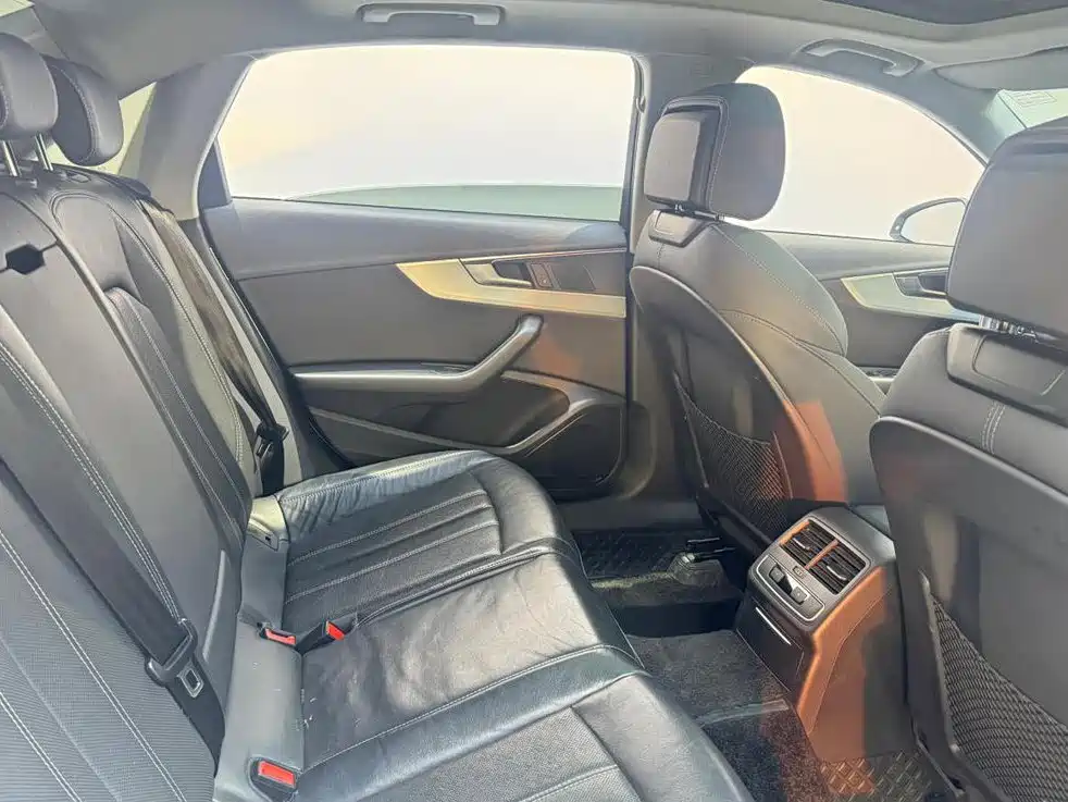 Audi A4L — миниатюра 8