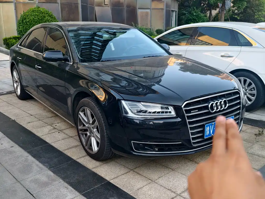 Audi A8 — миниатюра 2